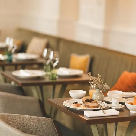 Logis Et Restaurant La Du Moulin فندق بونت-آفين