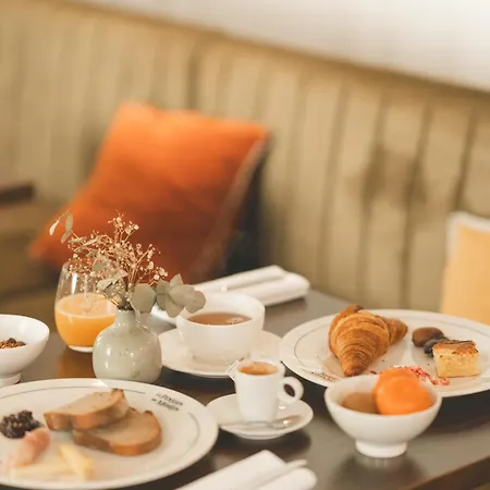 Logis Et Restaurant La Du Moulin فندق